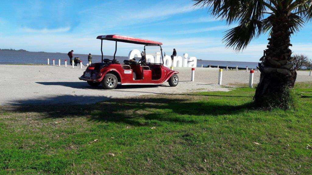 Colonia En Carrito De Golf