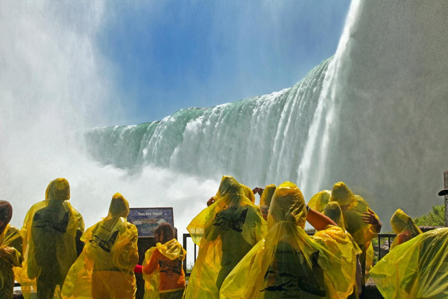 Desde Niágara: Excursión a las Cataratas del Niágara con paseo en barco + opción para visitar detrás de las cataratas.