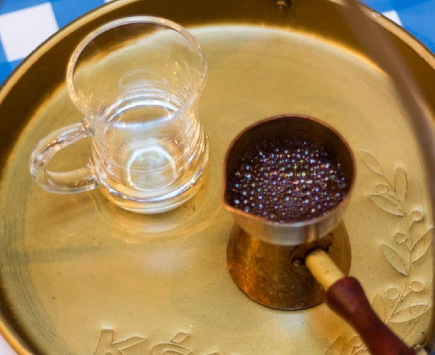 Kefi Estiatorio: Cena Griega Tradicional