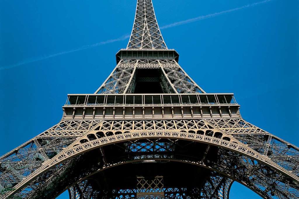 Eiffel Tower - Skip-the-line Ticket and audioguide