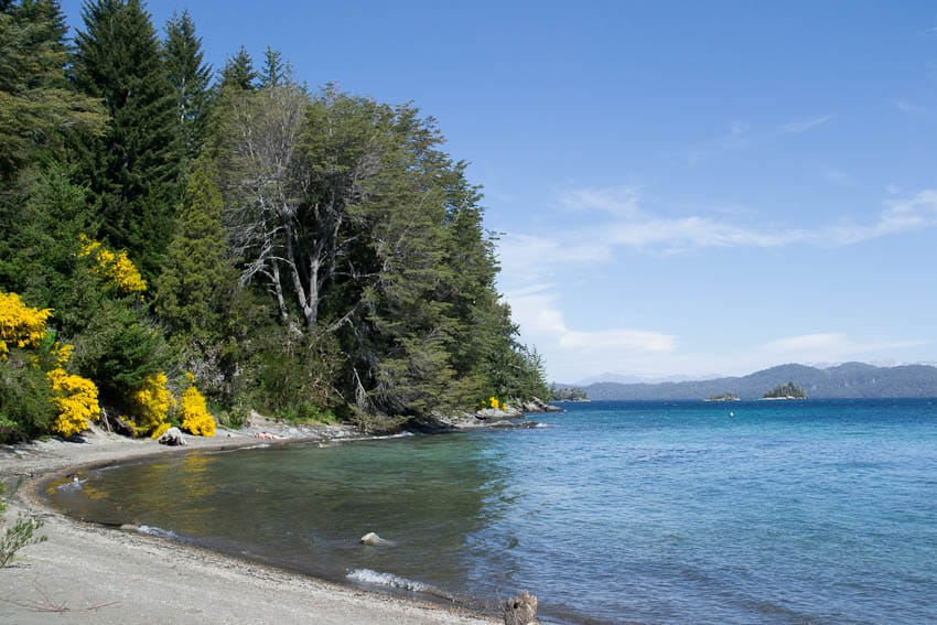 De San Martín a Villa La Angostura por Ruta de los 7 Lagos