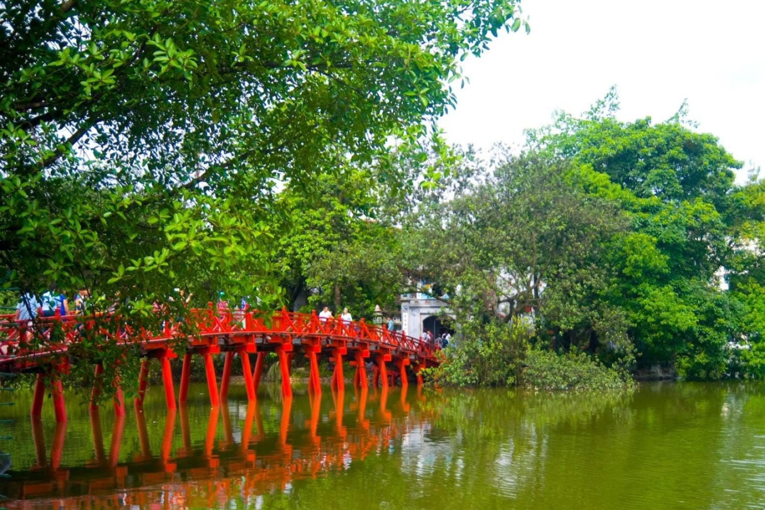 Descubra la Hanoi escondida caminando por el casco antiguo: tour en grupos pequeños