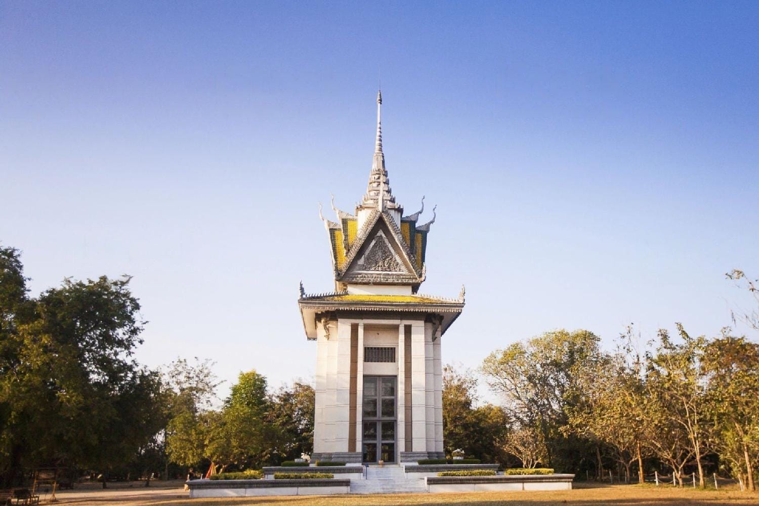 S21 y Killing Fields en Tuk Tuk
