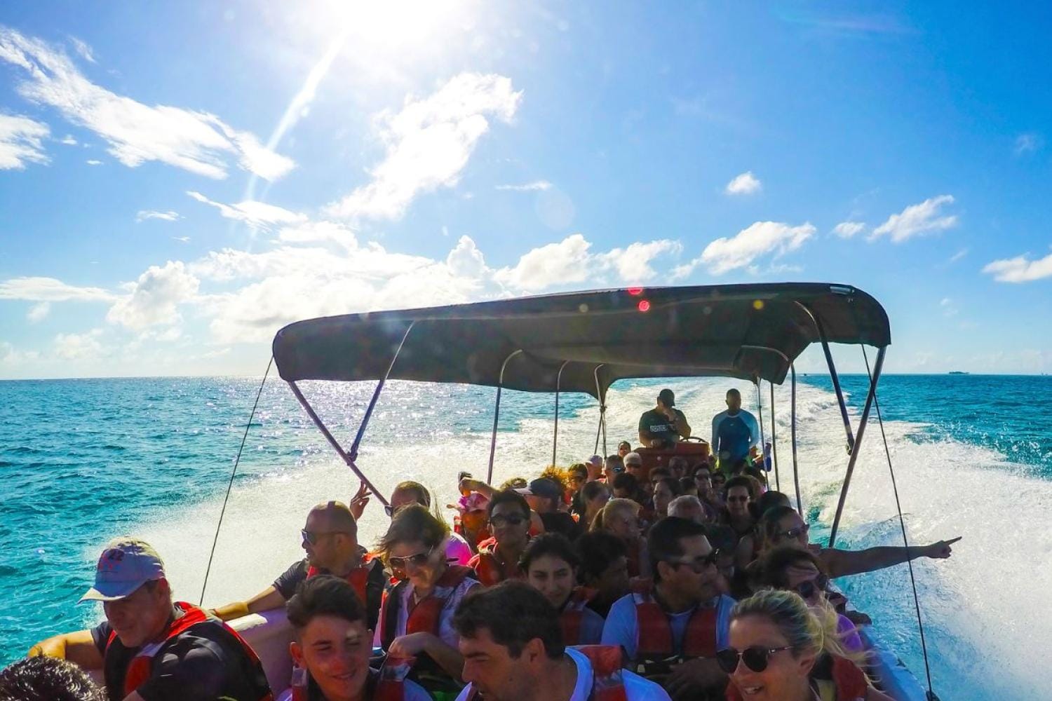 Tour en Mini-Catamarán por San Andrés