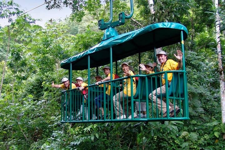 Teleférico en el Parque Nacional Braulio Carrillo, con salida desde San José
