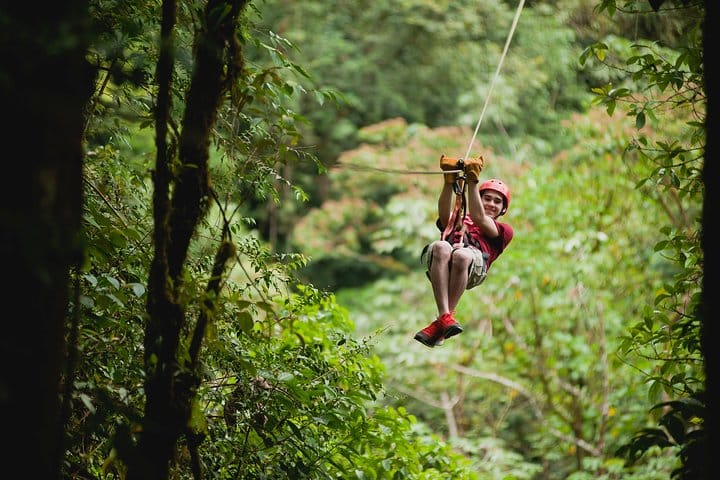 Aventura en tirolesa en San Luis desde San José