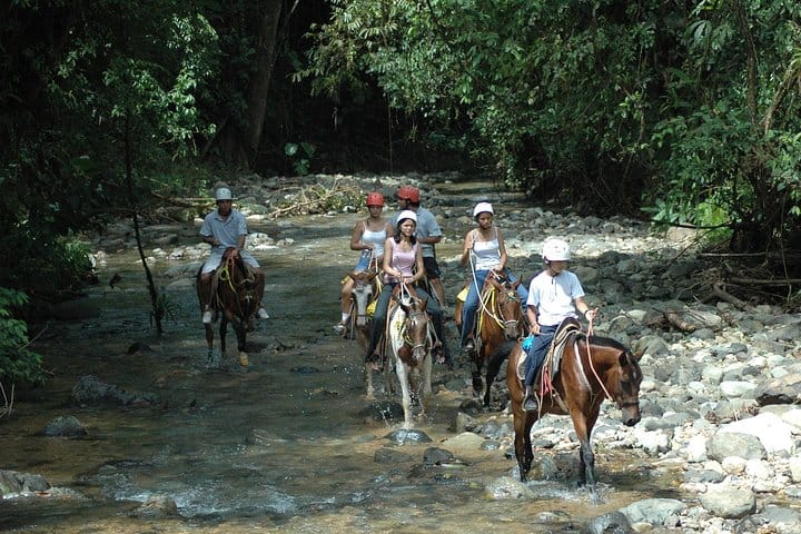 Paseos a caballo con Manuel Antonio
