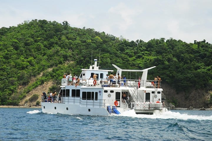 Crucero a la Isla Tortuga desde Puntarenas
