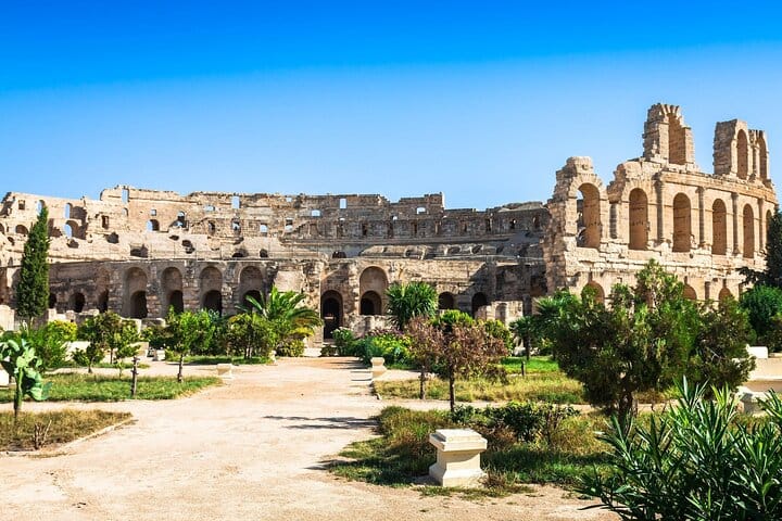 Excursión a la ciudad santa de Kairouan y a El Djem desde Hammamet con almuerzo incluido.