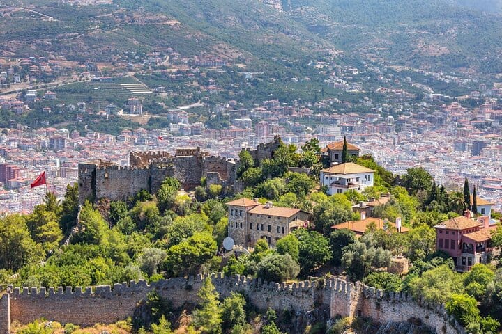 Tour de verano al castillo y cuevas de Alanya desde Alanya