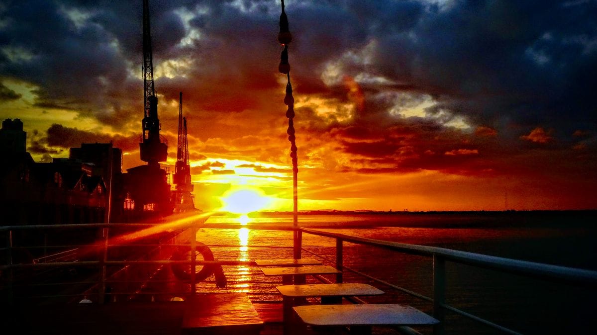 Barco Cisne Branco - Ingresso Happy Hour