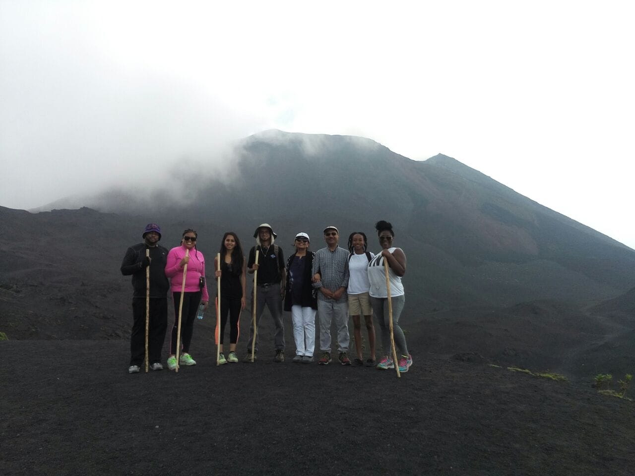 Volcán Pacaya y Aguas Termales con Almuerzo