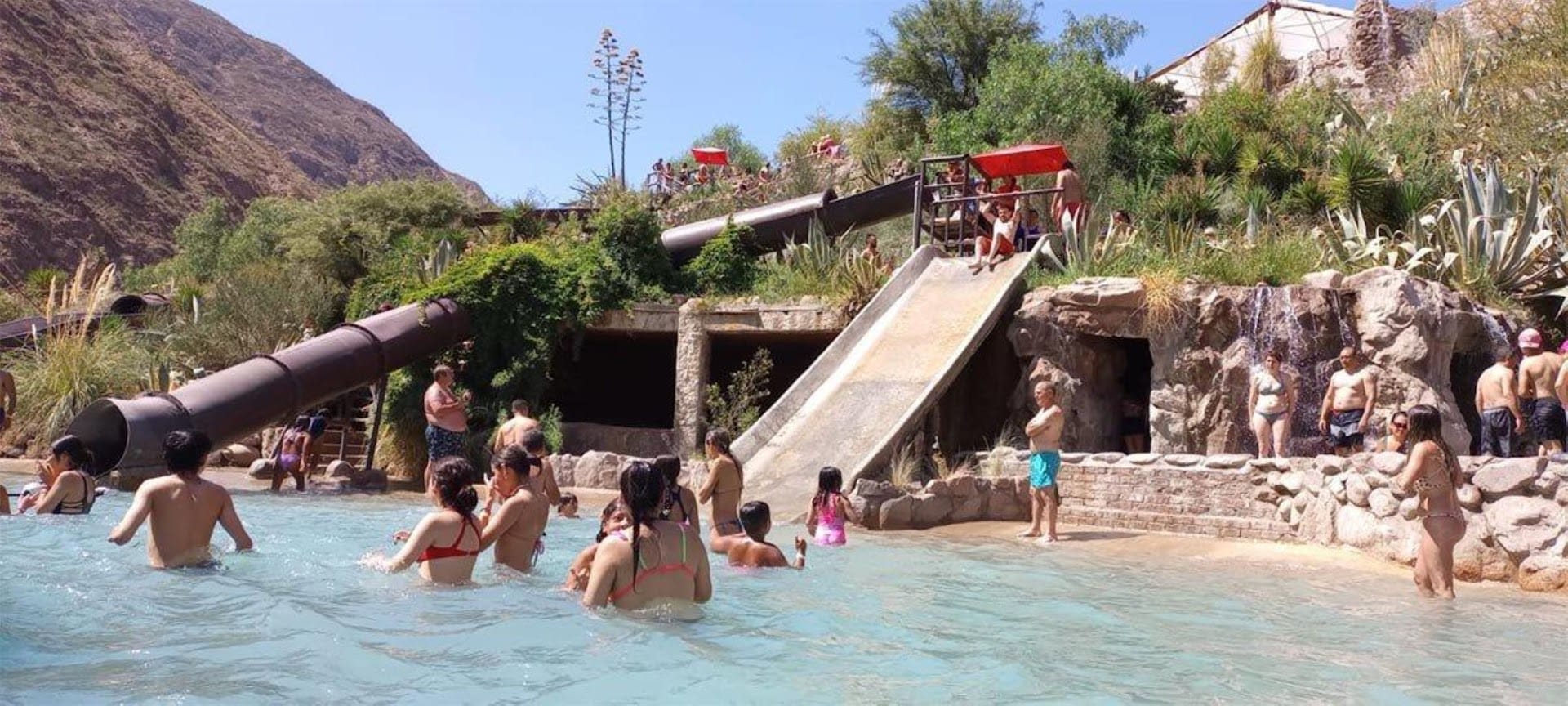 Parque de Agua Termas Cacheuta: Diversión y Relax para Toda la Familia