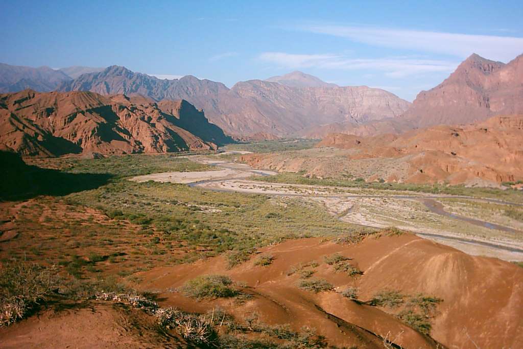 Combo desde Salta: Tour en Cafayate + Cachi + Salinas Grandes + Traslado de llegada y salida + Walking Tour gratis