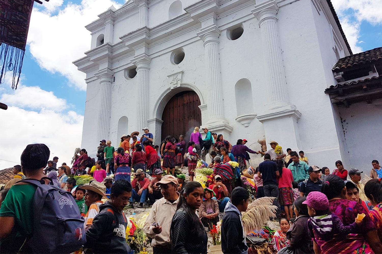 Mercado de Chichicastenango y lago Atitlán