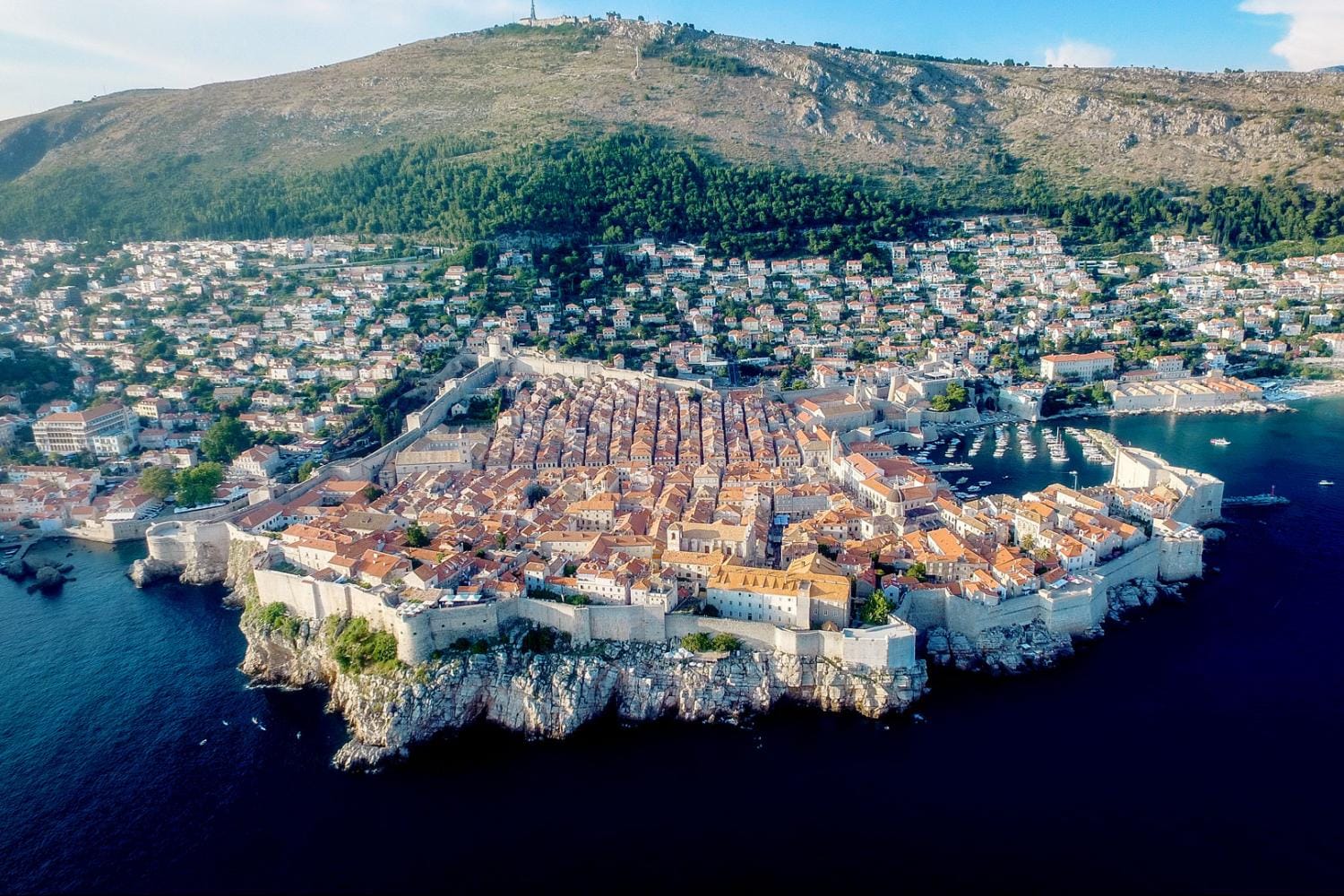 Desde Split: visita guiada en grupo a Dubrovnik con degustación de ostras Ston