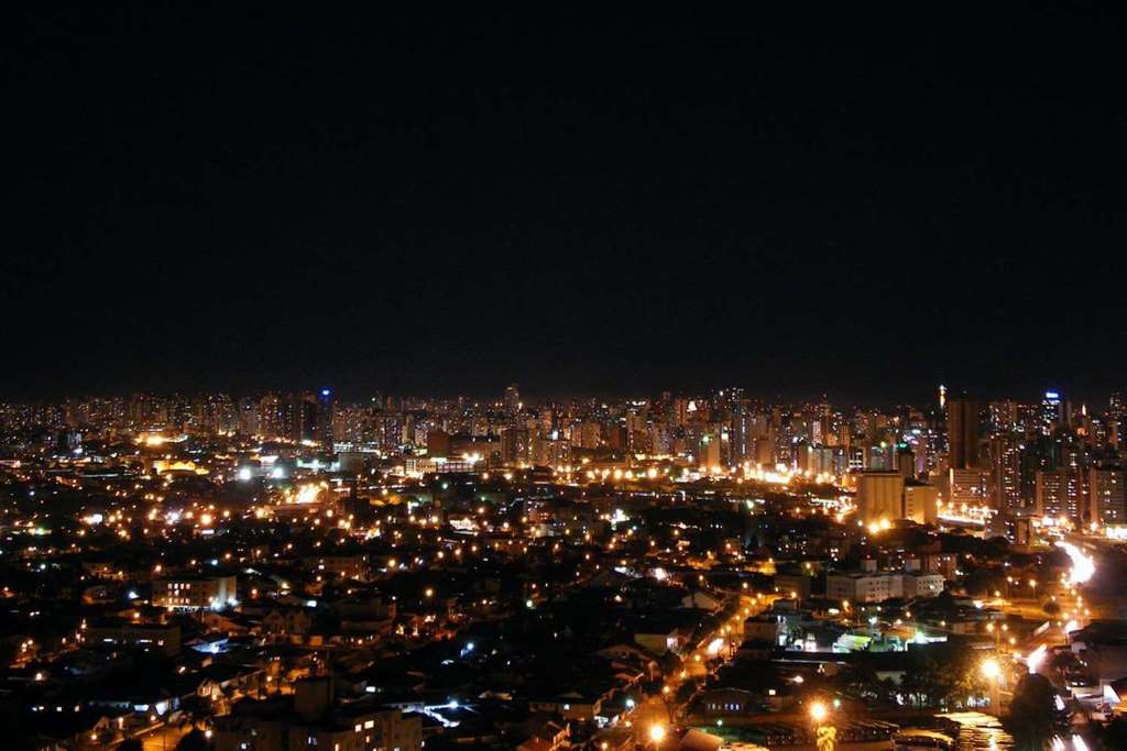 Curitiba à Noite com Jantar em Santa Felicidade