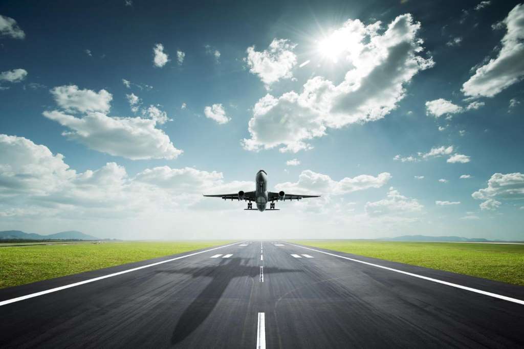 Transporte Particular entre Aeroporto e Hotel para 1-3 Pessoas - Ida e Volta